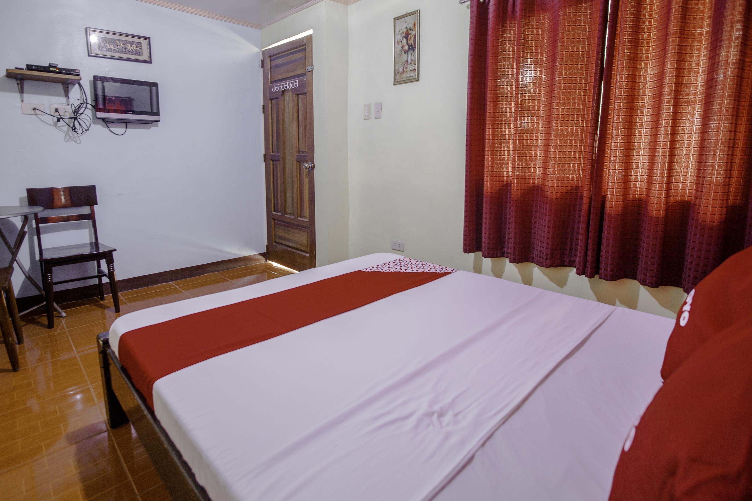 Oyo 741 Sierra Travellers Inn Tagaytay City Kültér fotó