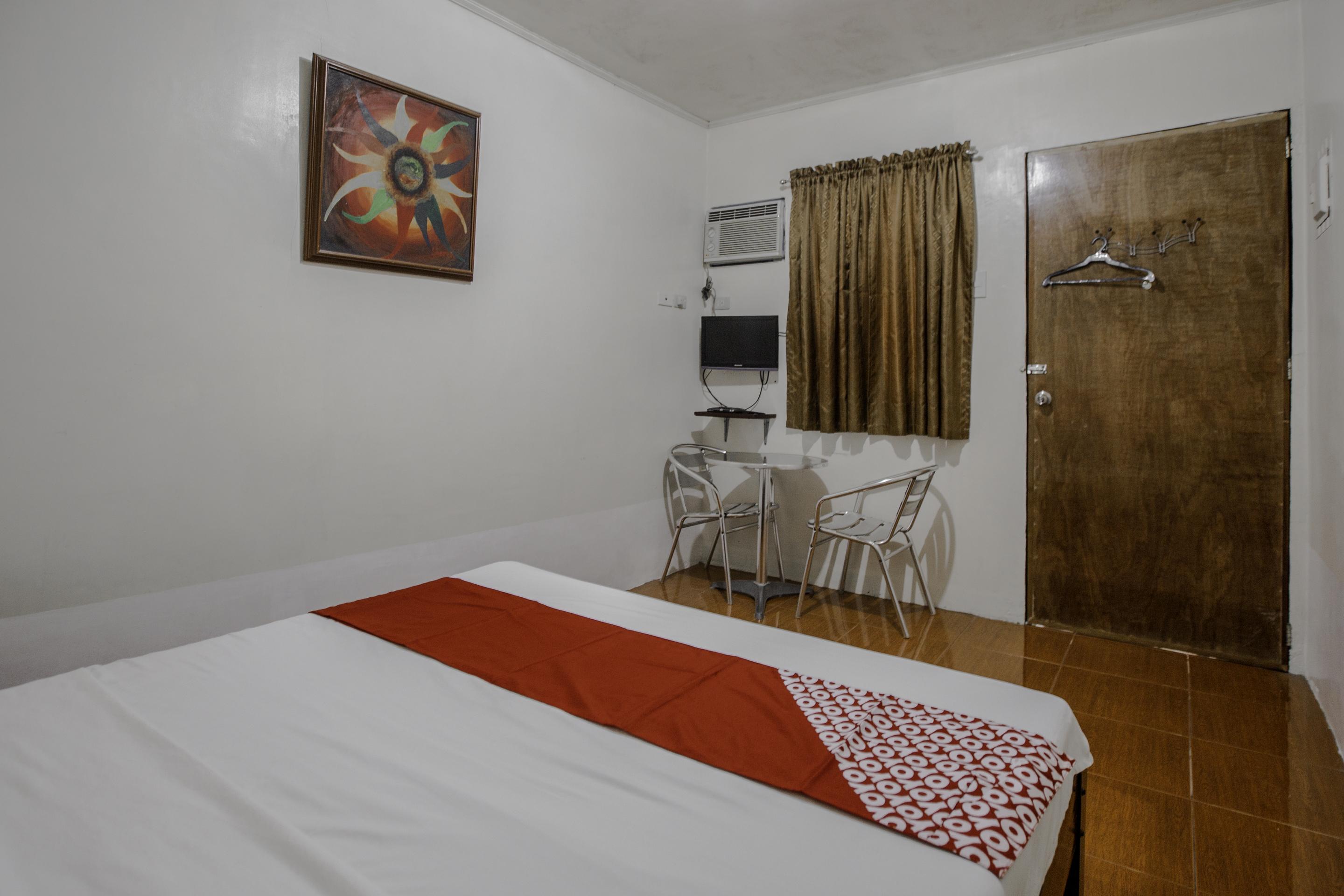 Oyo 741 Sierra Travellers Inn Tagaytay City Kültér fotó