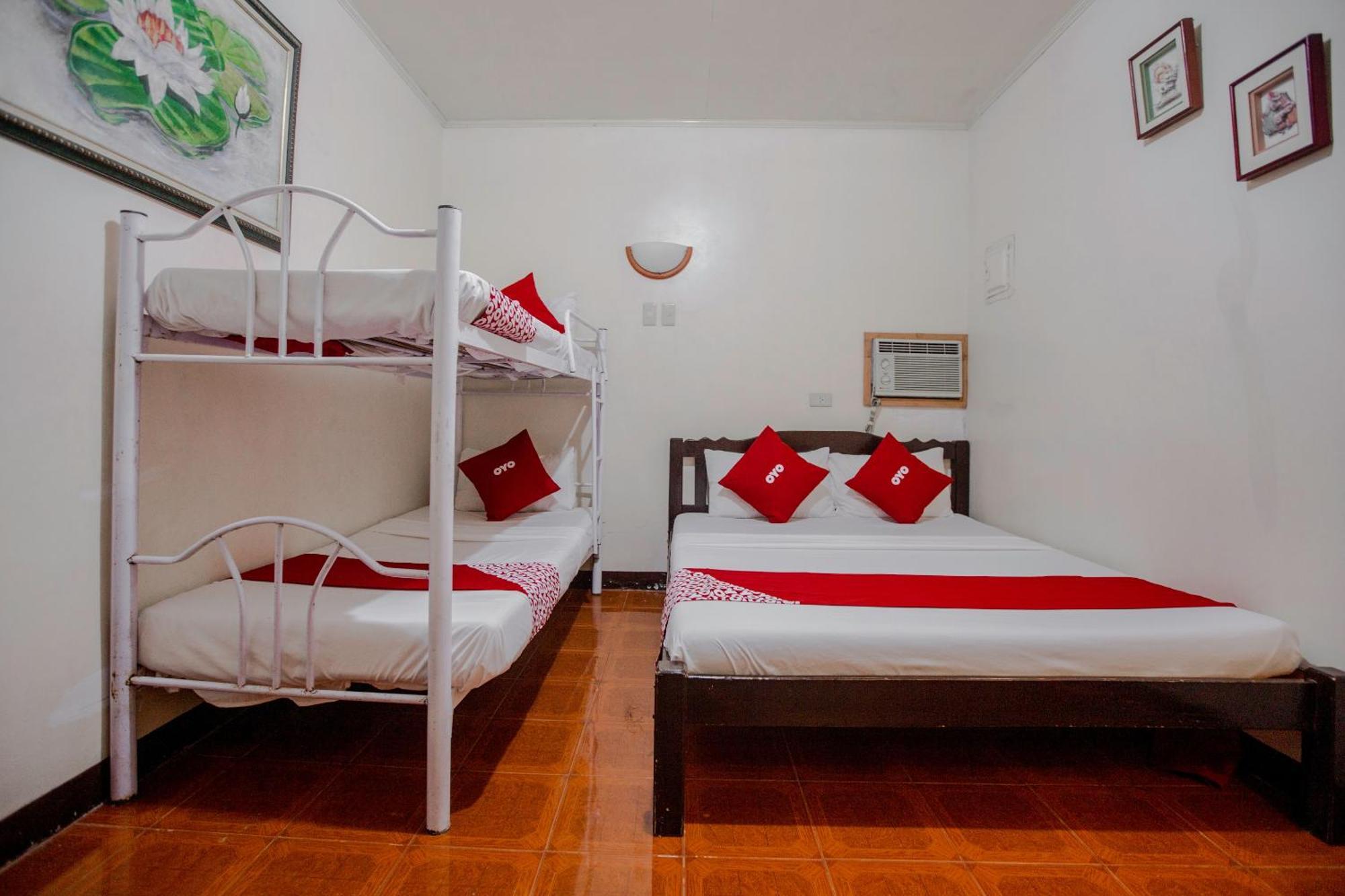 Oyo 741 Sierra Travellers Inn Tagaytay City Kültér fotó