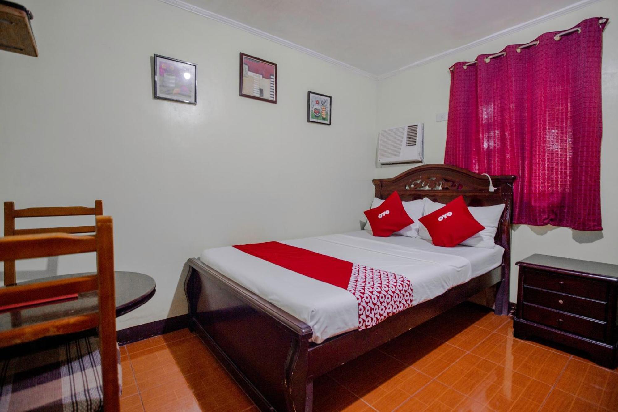 Oyo 741 Sierra Travellers Inn Tagaytay City Kültér fotó