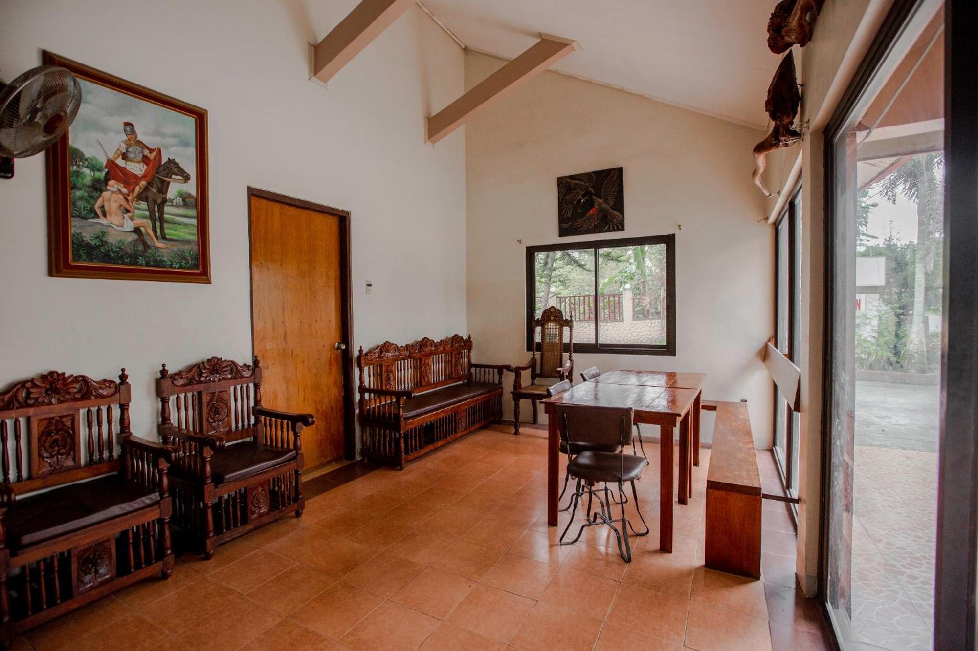 Oyo 741 Sierra Travellers Inn Tagaytay City Kültér fotó