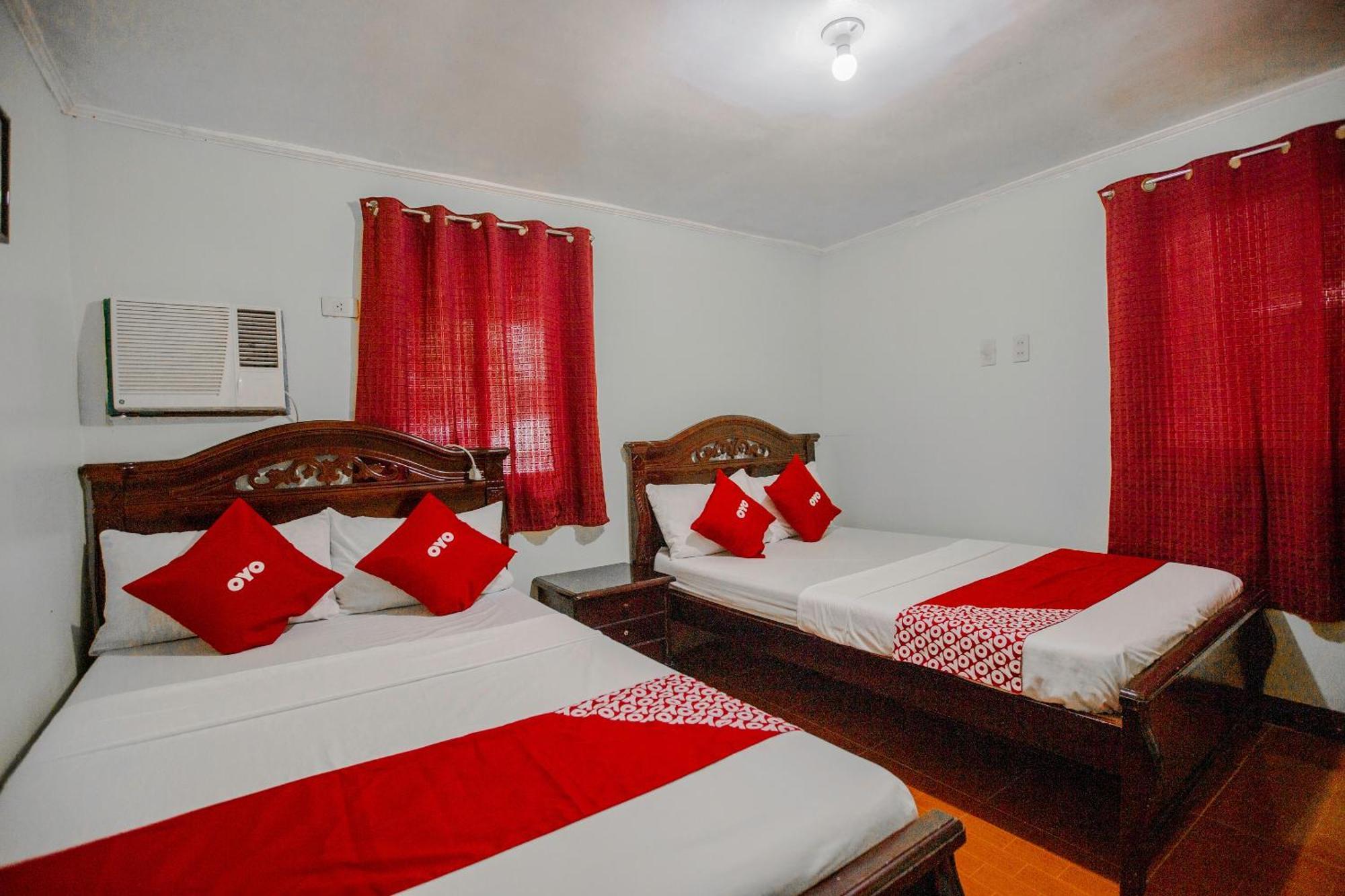 Oyo 741 Sierra Travellers Inn Tagaytay City Kültér fotó