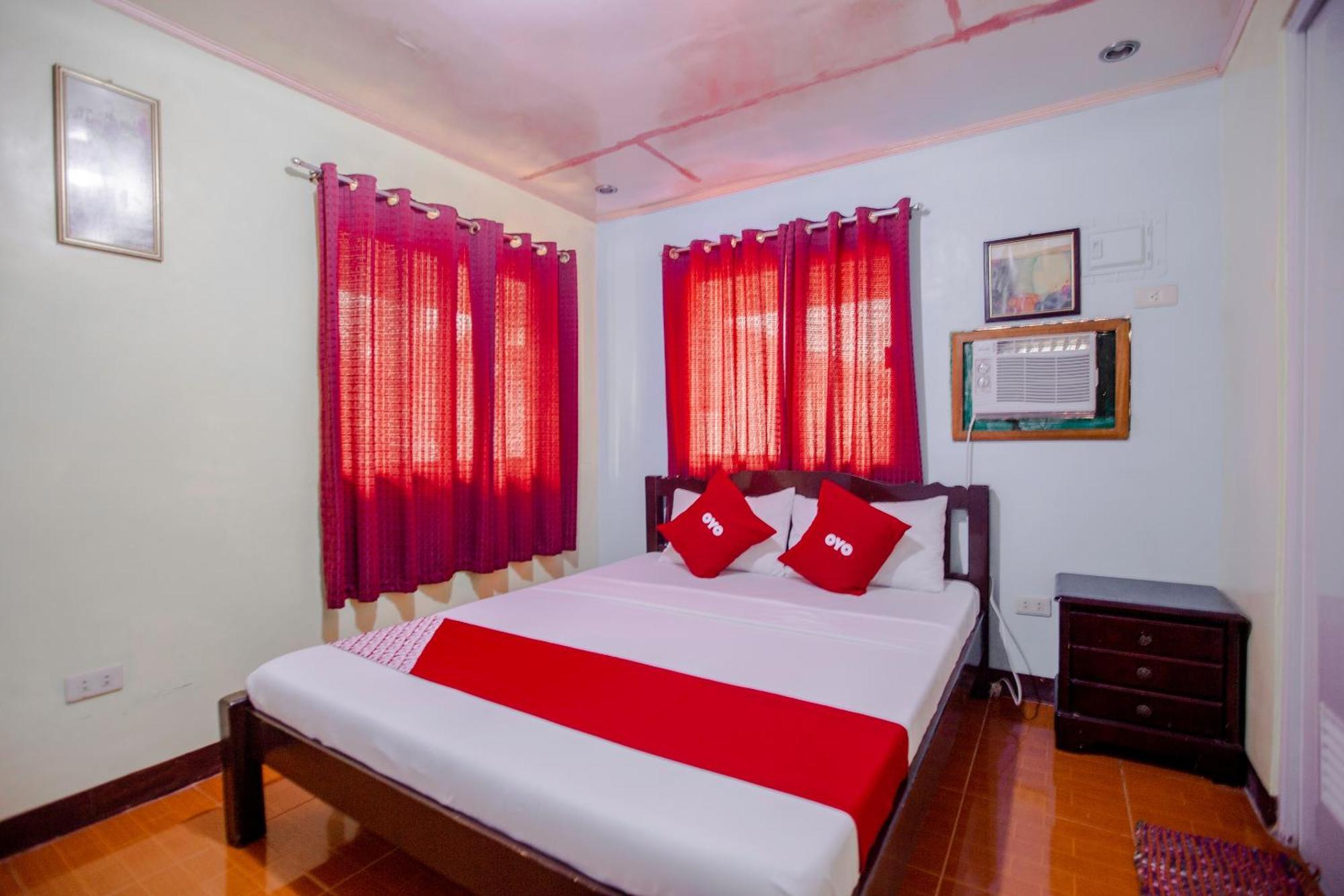 Oyo 741 Sierra Travellers Inn Tagaytay City Kültér fotó